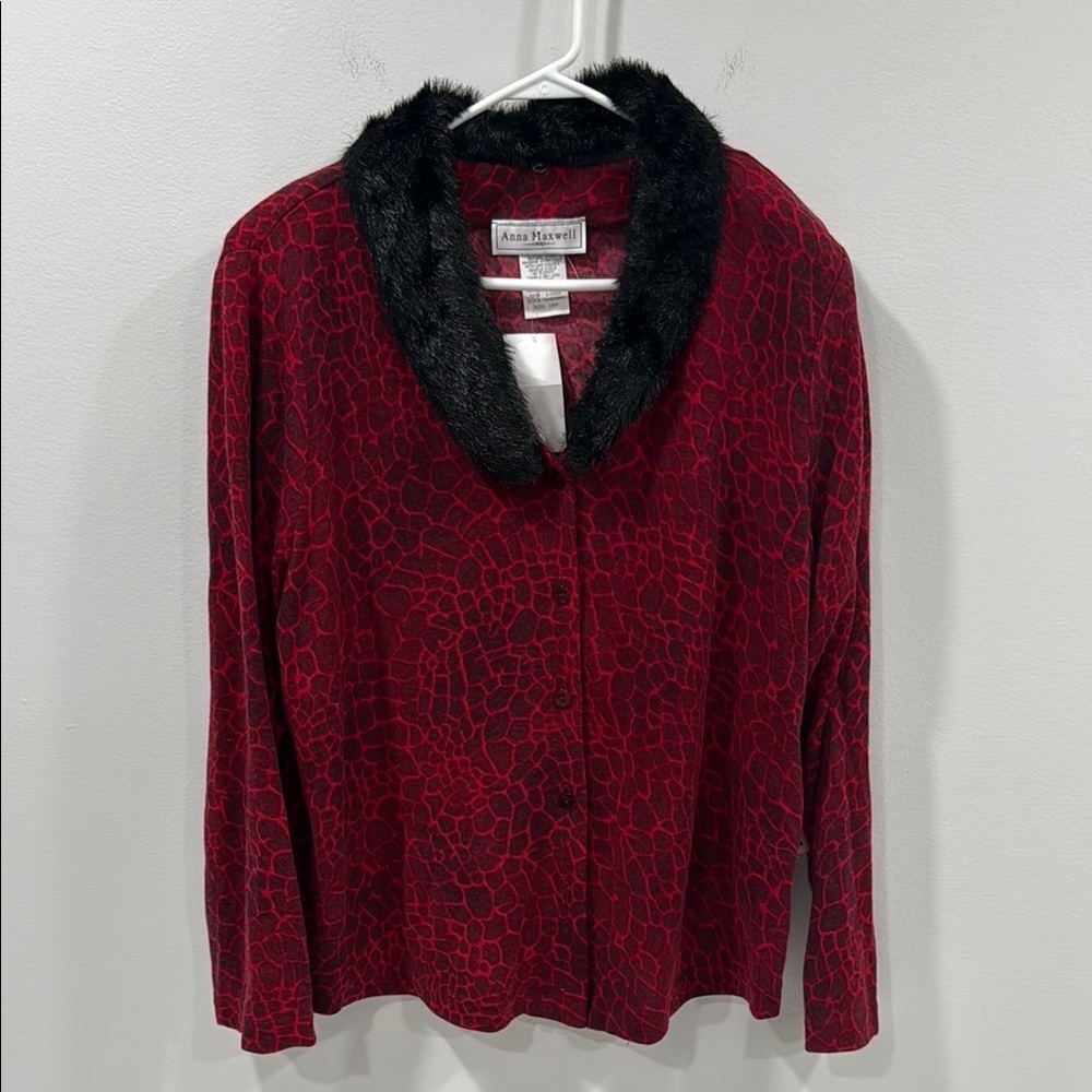 Anna Maxwell Red Animal Print Top with Black Fur Collar size 18W NWT